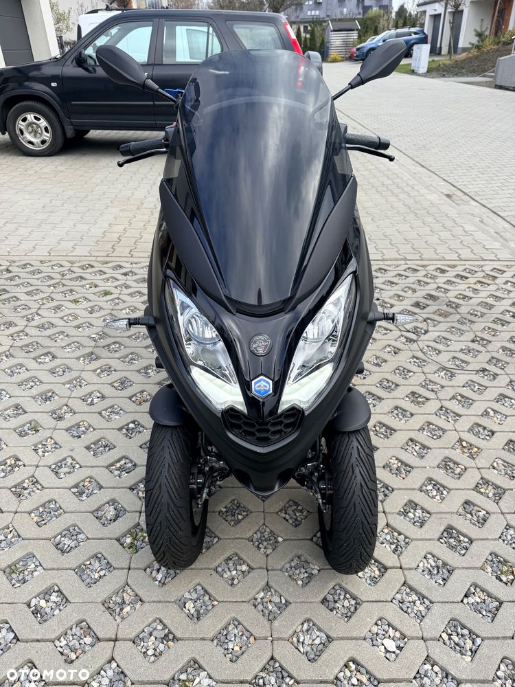 Piaggio MP-3 - 5