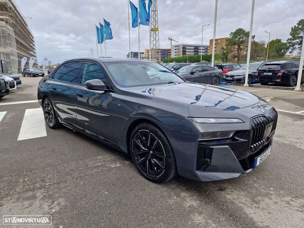 BMW i7 eDrive50 Pack Desportivo M Pro - 3