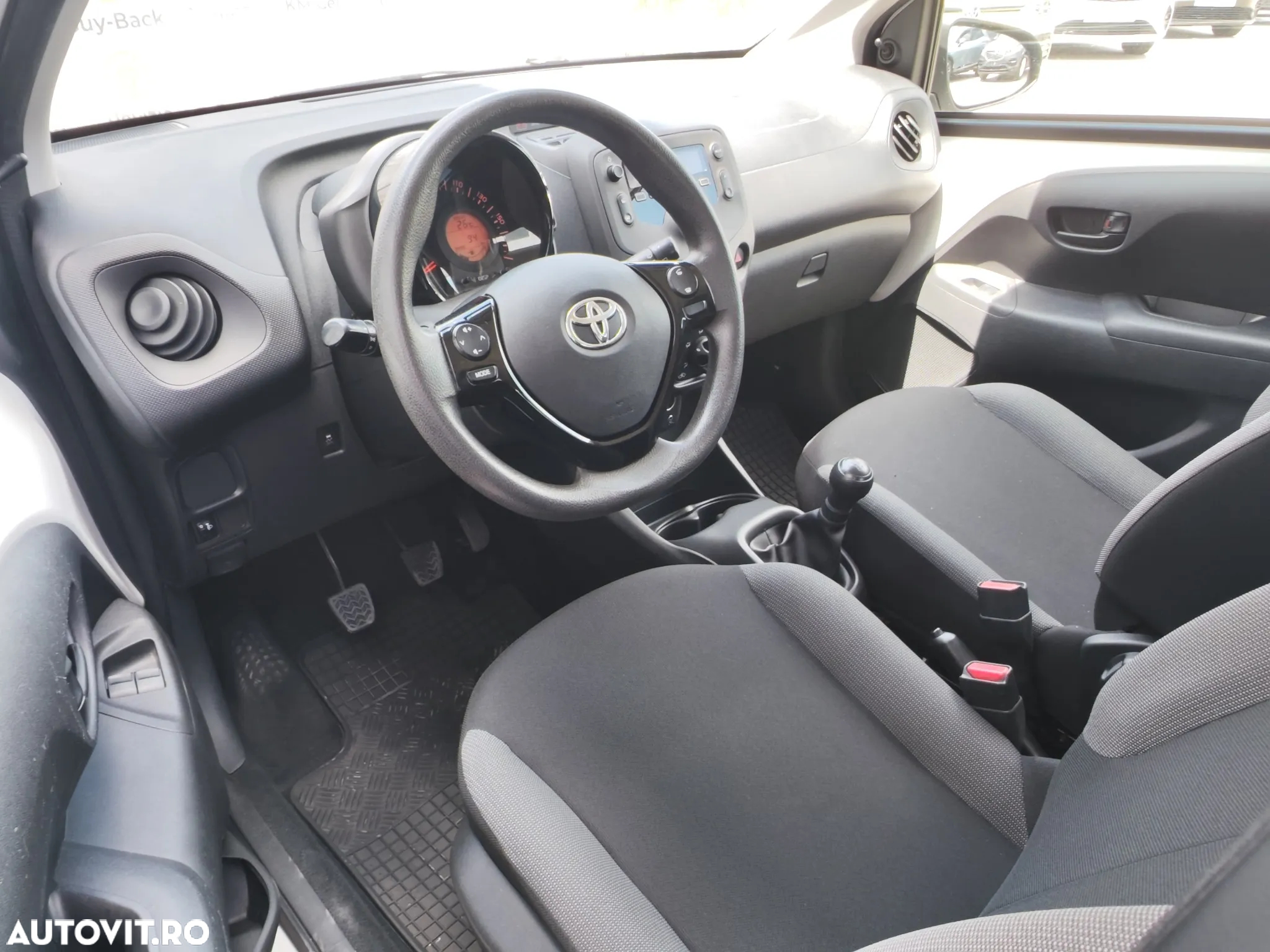 Toyota Aygo - 12
