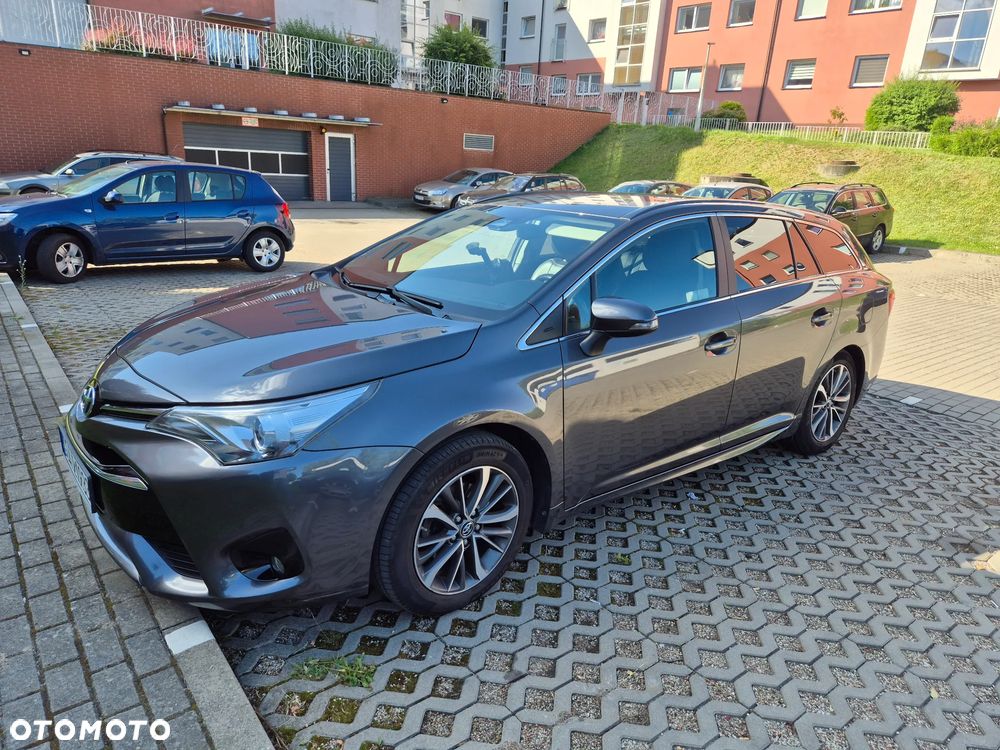 Toyota Avensis 1.8 Premium - 7