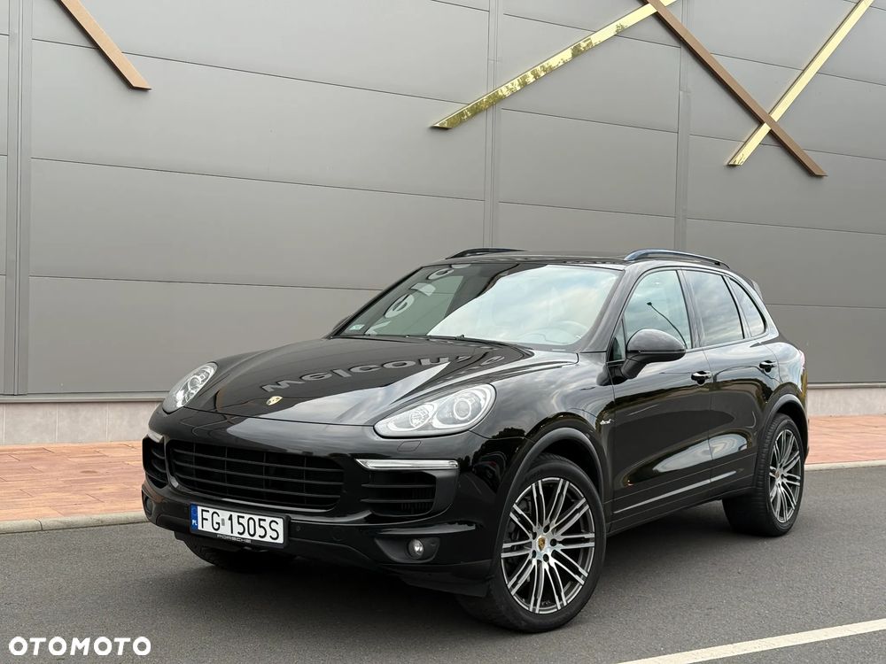 Porsche Cayenne - 1