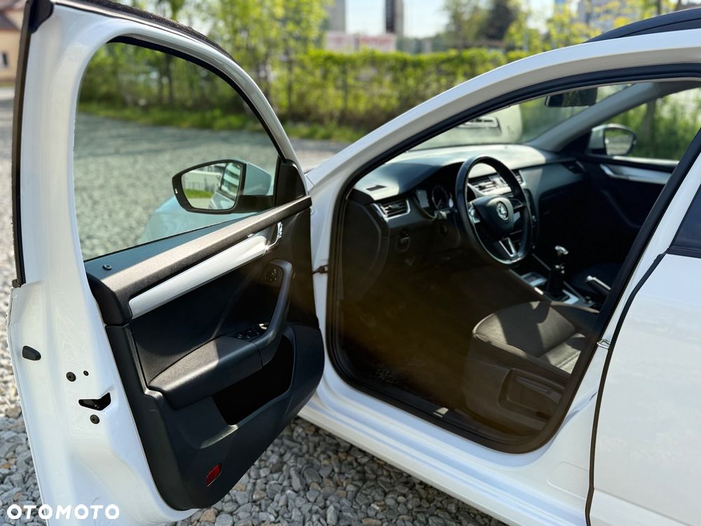 Skoda Octavia 1.6 TDI SCR Style - 9