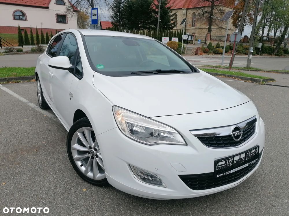 Opel Astra 1.4 Turbo 150 Jahre - 3