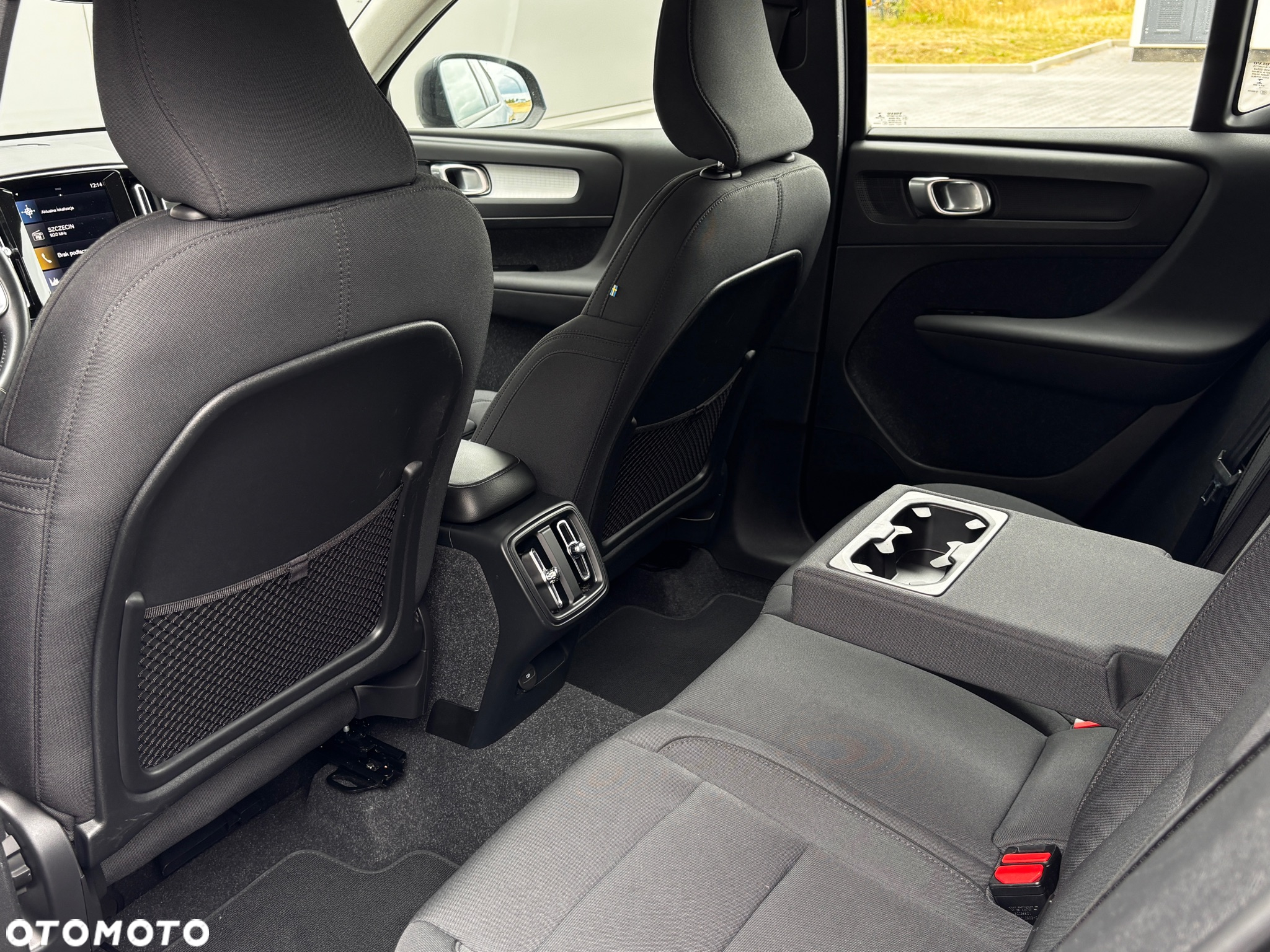 Volvo XC 40 T3 Geartronic Momentum Pro - 22