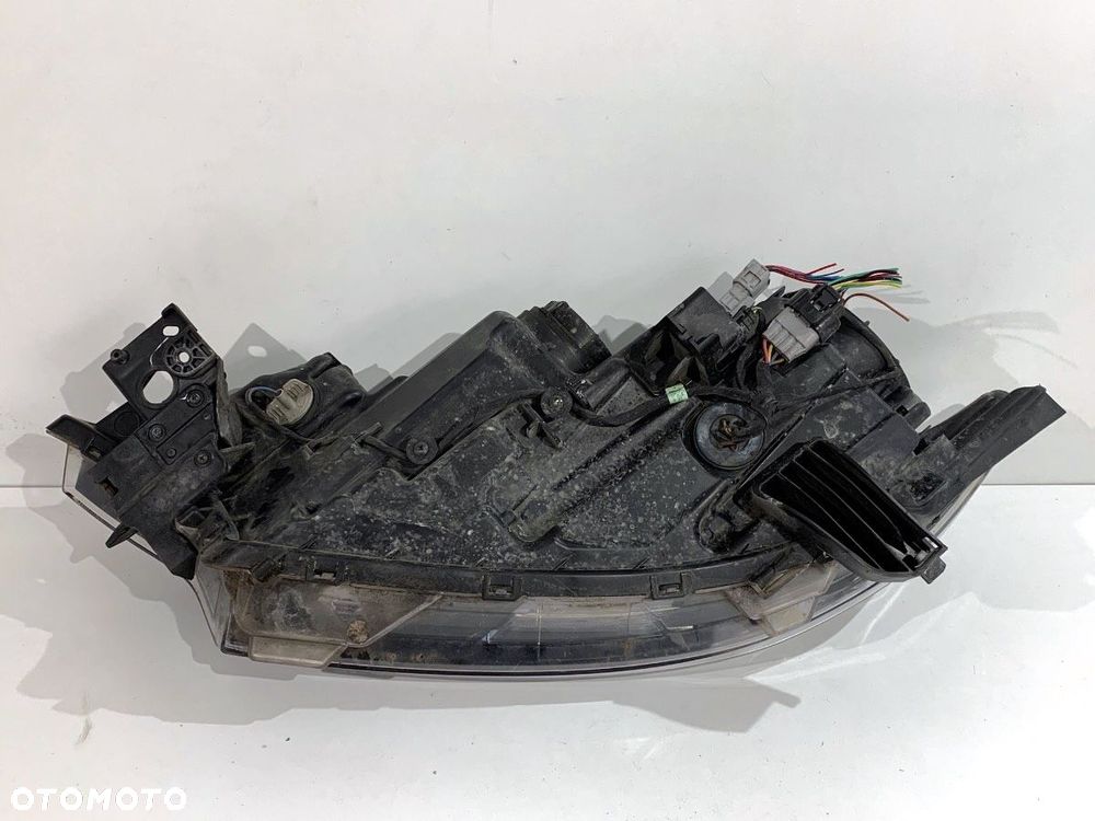 REFLEKTOR PRAWY PRZÓD FULL LED  MITSUBISHI OUTLANDER III (GG_W, GF_W, ZJ, ZL, ZK) 2010 - 2022 2.0 - 3