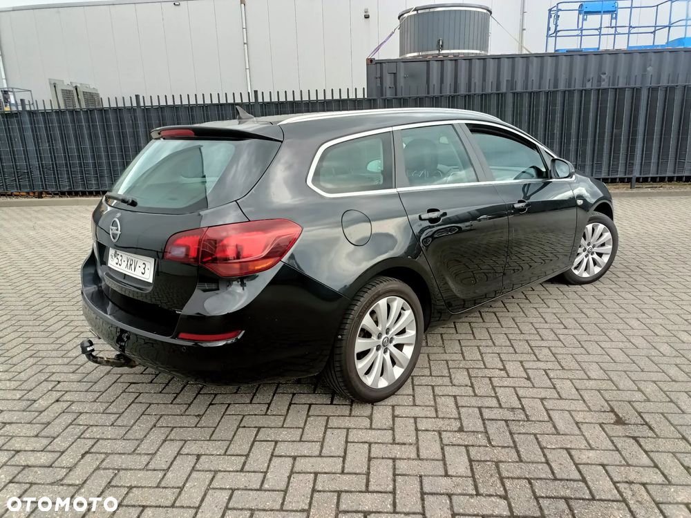 Opel Astra 1.4 T Cosmo - 2
