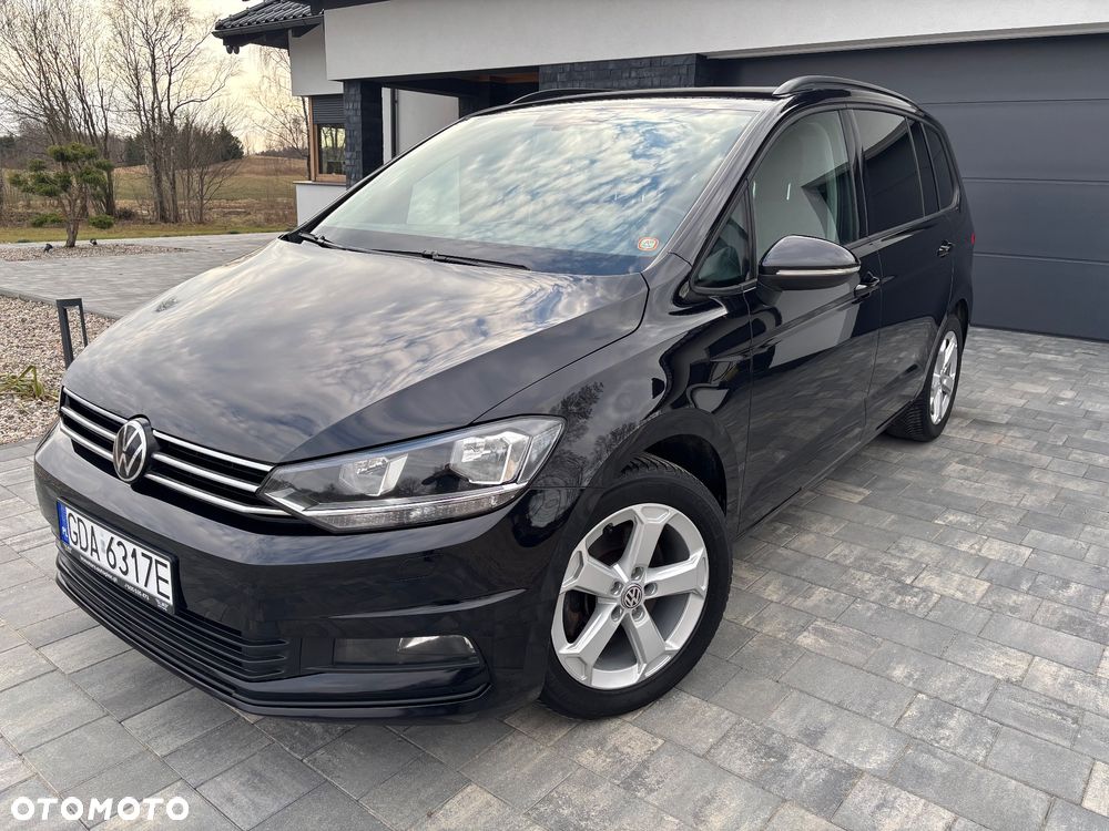 Volkswagen Touran - 17