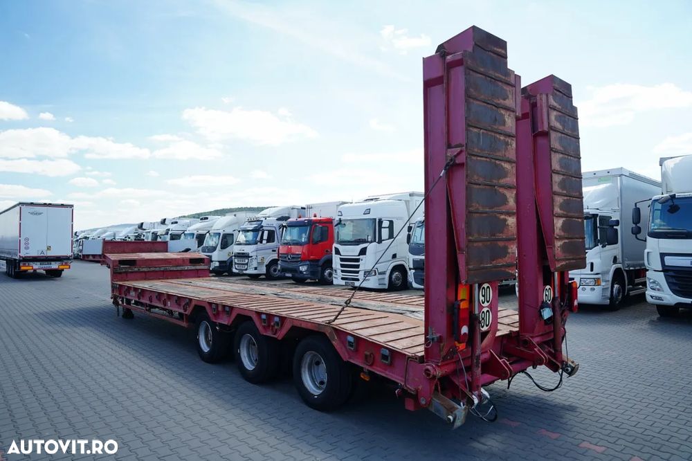 Louault / CU ÎNCĂRCARE JOSĂ / EXTENSIBIL / 17 M / RAMPE HIDRAULICE / AX DE DIRECȚIE / 3 AXE / - 23