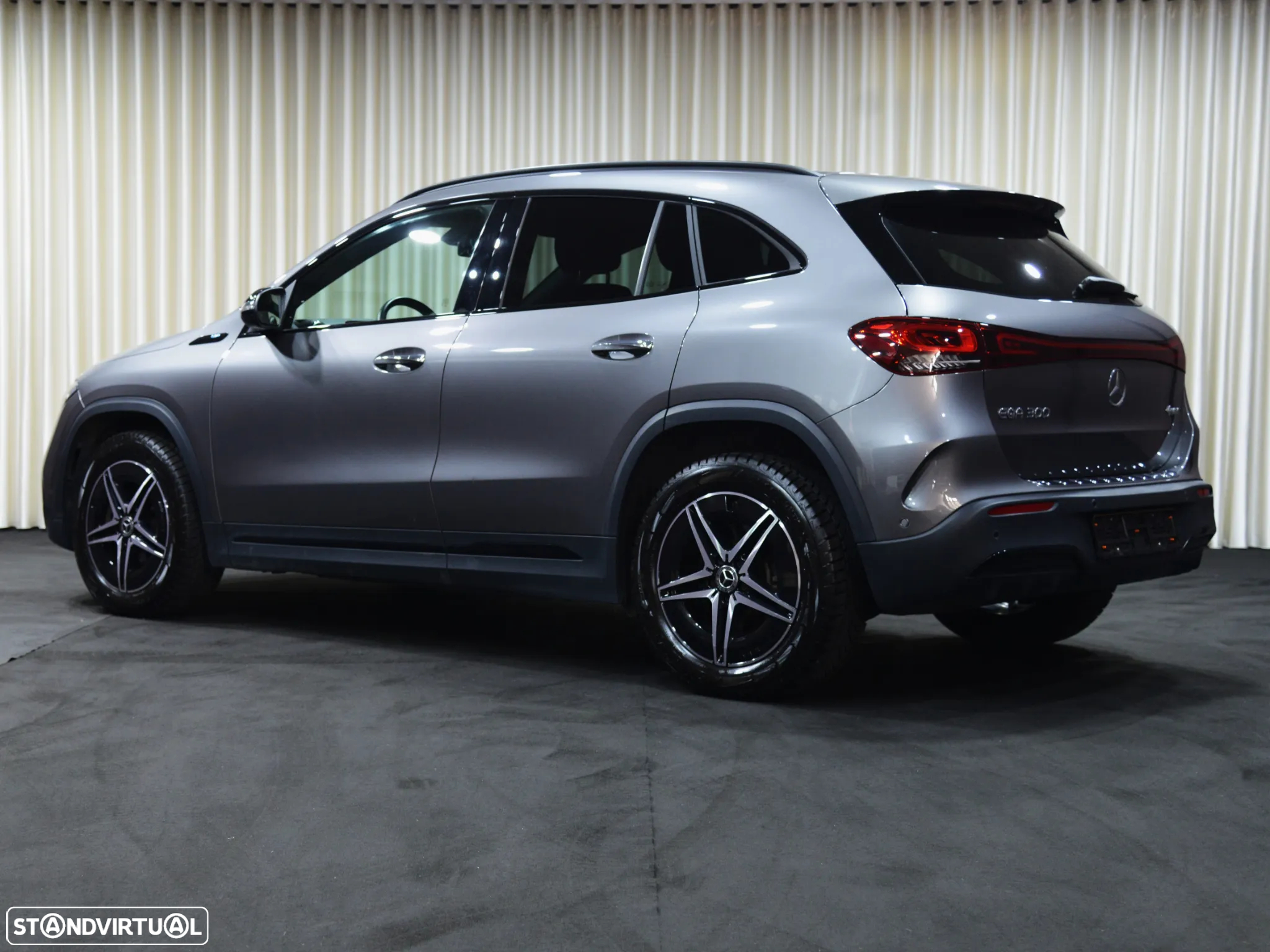 Mercedes-Benz EQA 300 4Matic AMG Line - 3