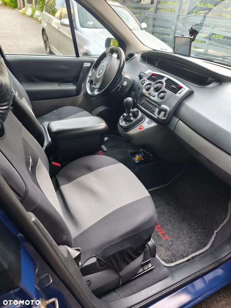 Renault Scenic 1.5 dCi Authentique - 9
