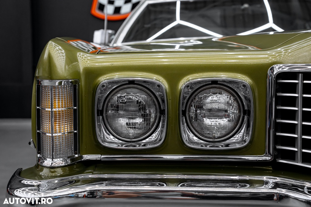 Ford Thunderbird - 8