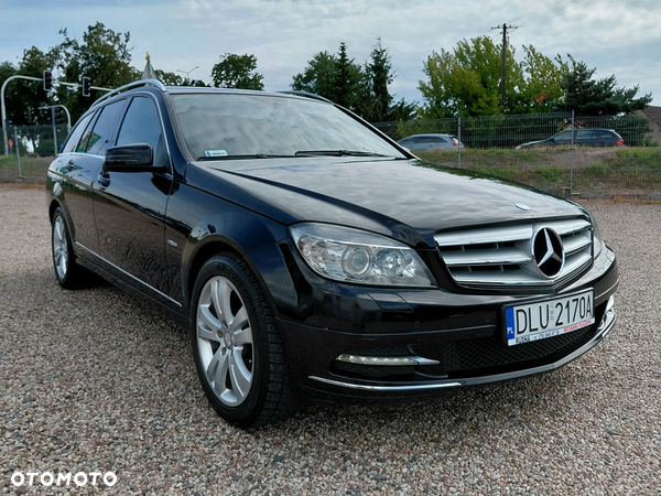 Mercedes-Benz Klasa C 220 T CDI DPF BlueEFFICIENCY Avantgarde Edition
