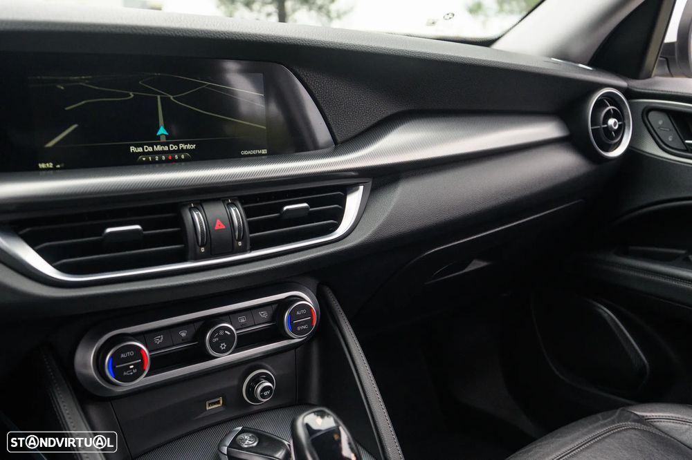 Alfa Romeo Stelvio 2.2 D Super AT8 Q4 - 37