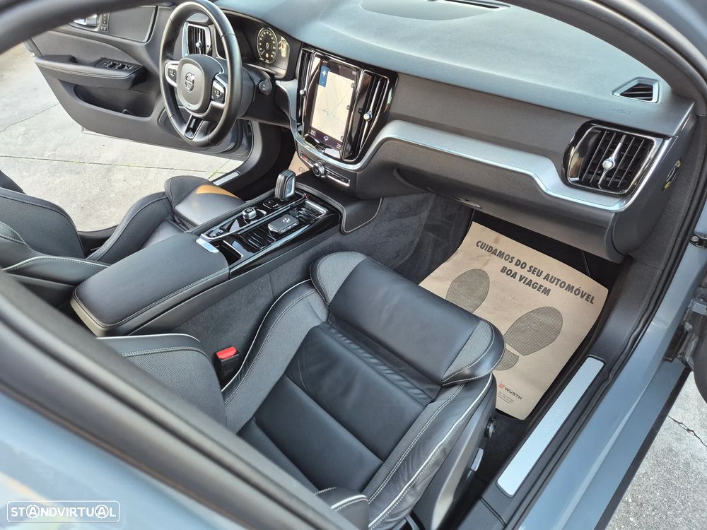 Volvo V60 2.0 T6 AWD TE R-Design - 36