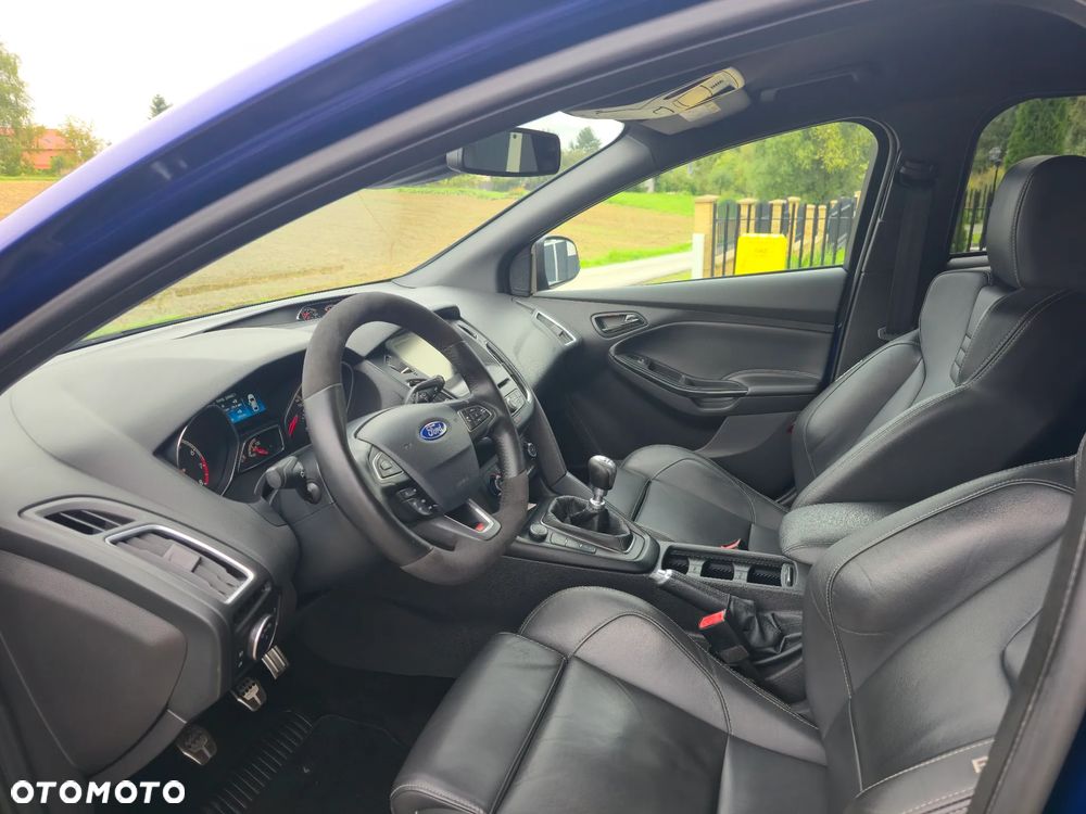 Ford Focus 2.0 EcoBoost ST mit Leder-Exclusiv-Paket - 8