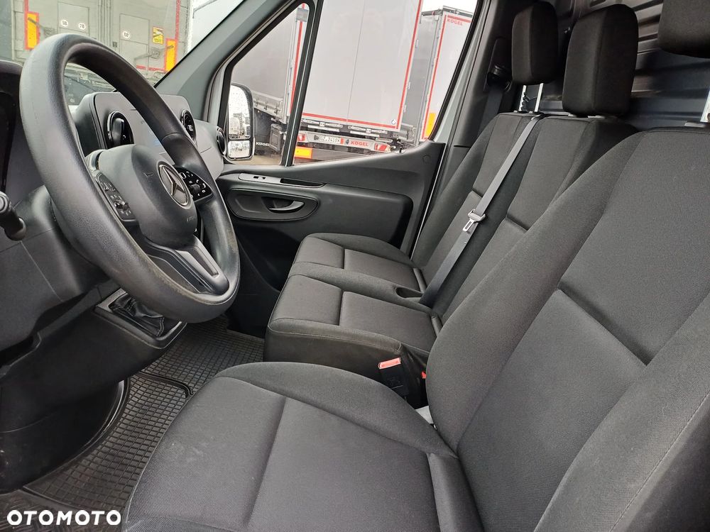 Mercedes-Benz SPRINTER - 7