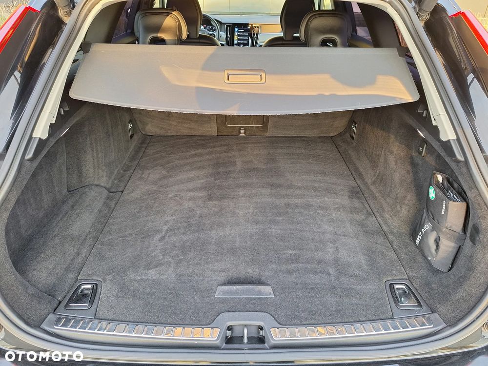 Volvo V90 D4 Momentum Pro - 13