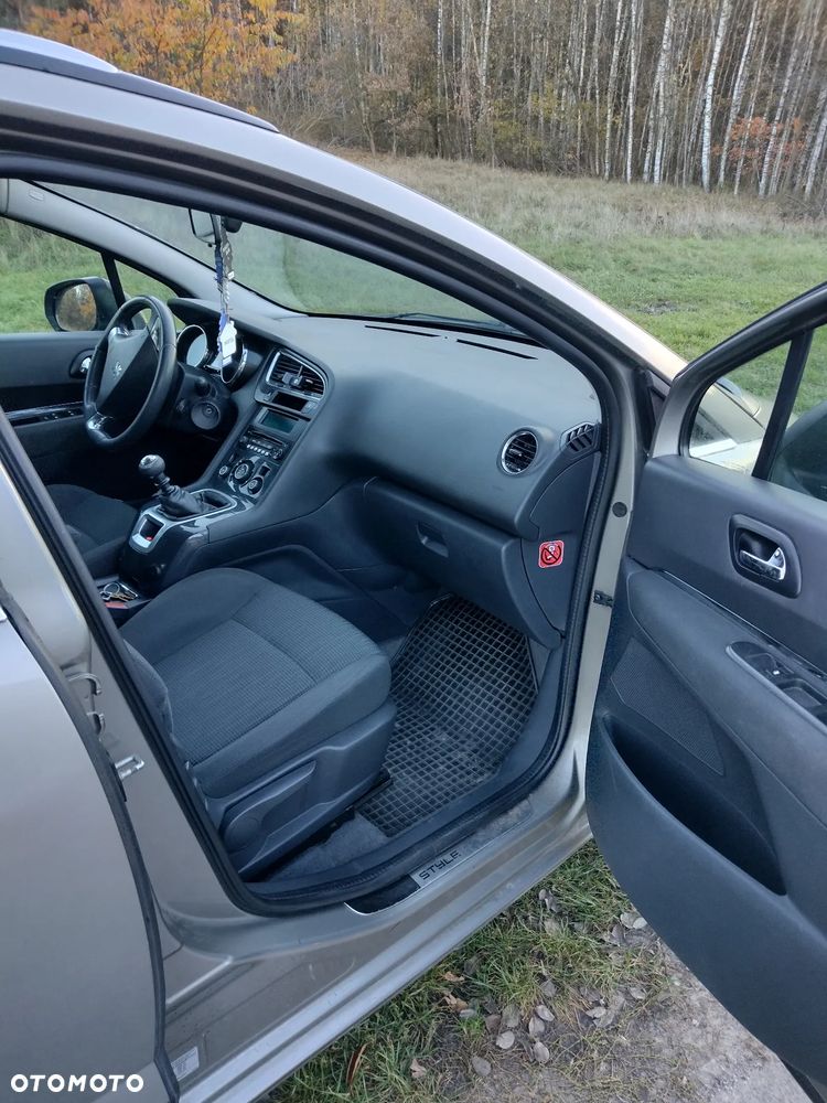 Peugeot 5008 1.6 HDi Active 7os - 25