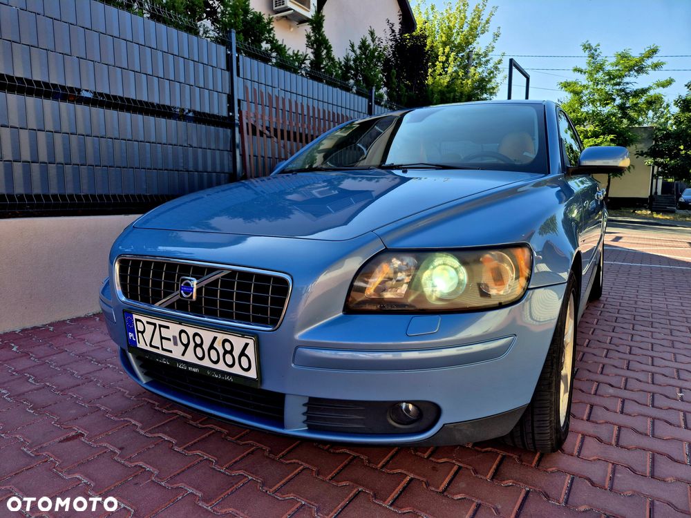 Volvo S40 T5 Momentum - 4