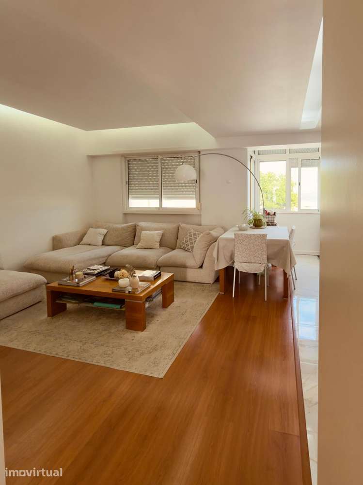 T3 centro de Almada remodelado por arquitecto - Grande imagem: 3/28