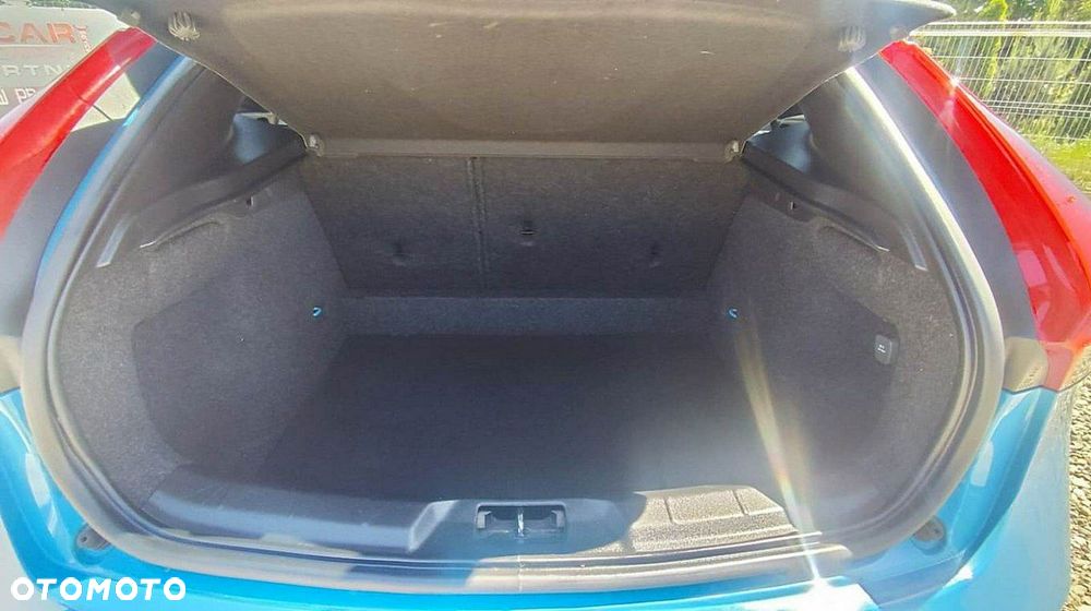 Volvo V40 - 12