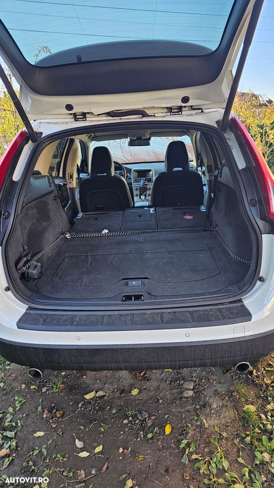 Volvo XC 60 D5 AWD Geartronic Momentum - 19