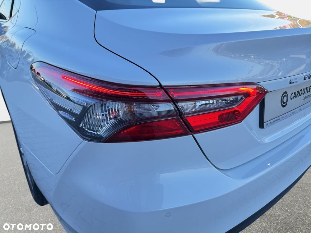 Toyota Camry 2.5 Hybrid Comfort CVT - 12