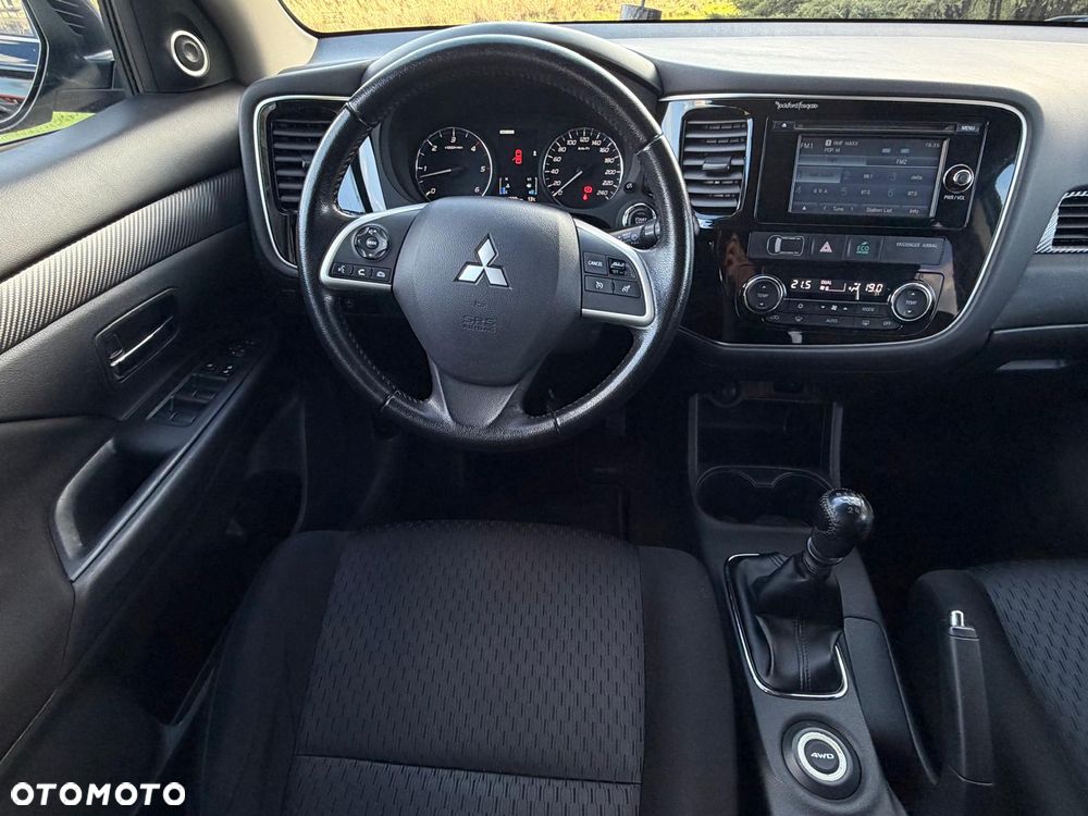 Mitsubishi Outlander 2.2 DI-D 4WD Top - 14