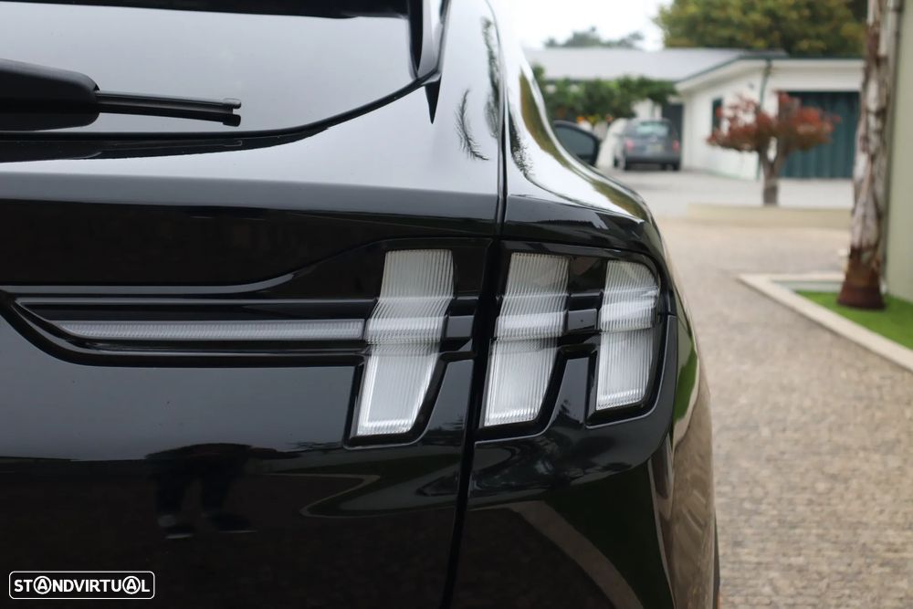 Ford Mustang Mach-E Alargada - 8