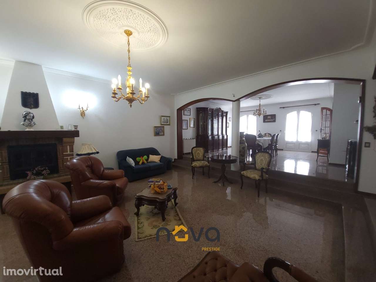 Moradia T4+2 de quatro frentes, próxima da zona balnear - Grande imagem: 5/43