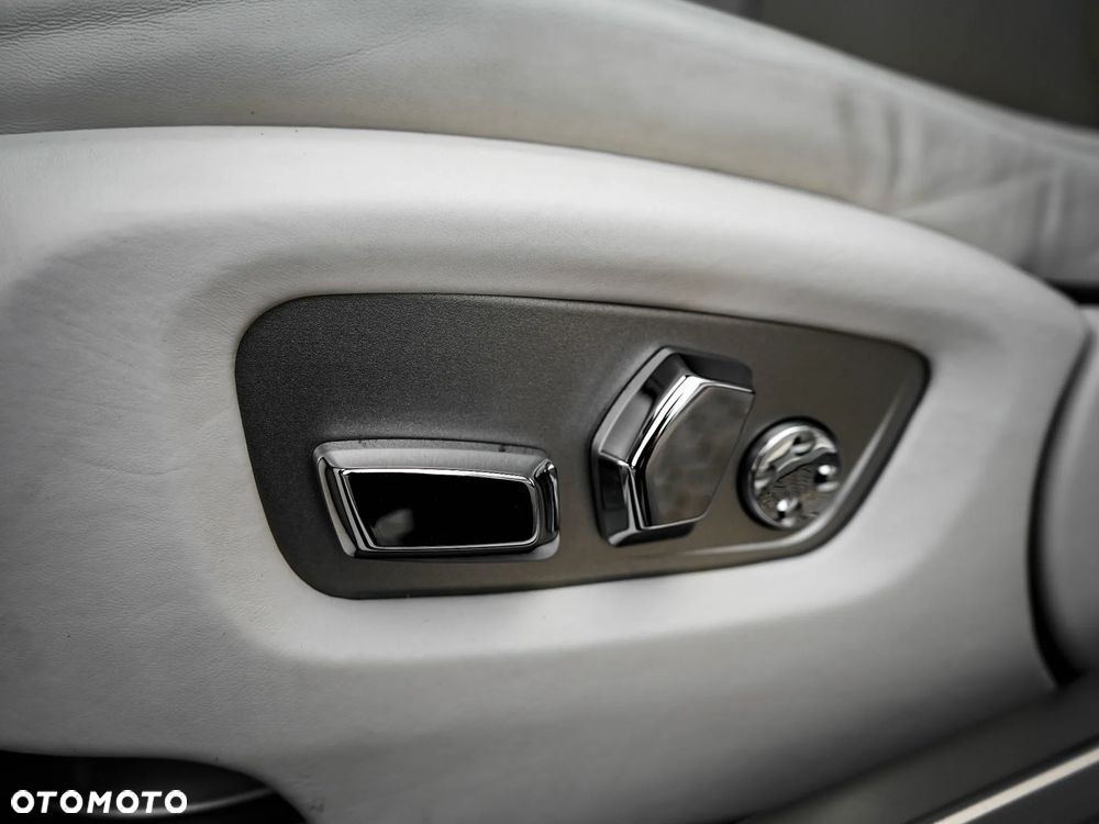 Rolls-Royce Wraith - 29