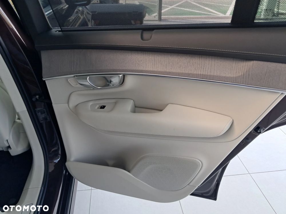 Volvo XC 90 B5 B AWD Ultra Bright 7os - 21