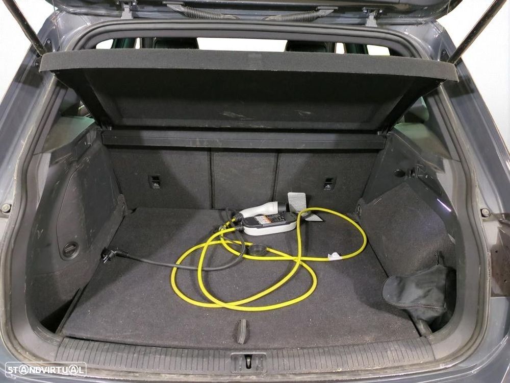 VW Tiguan 1.4 TSI eHybrid R-Line DSG - 11