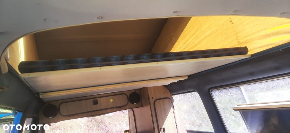 Volkswagen Transporter - 3