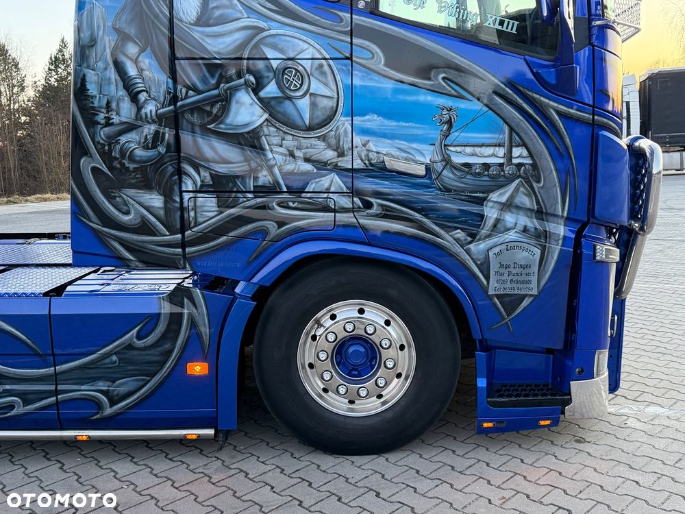 Volvo FH16 750 Show Truck tuning perfekcyjny stan pełna opcja XL - 15