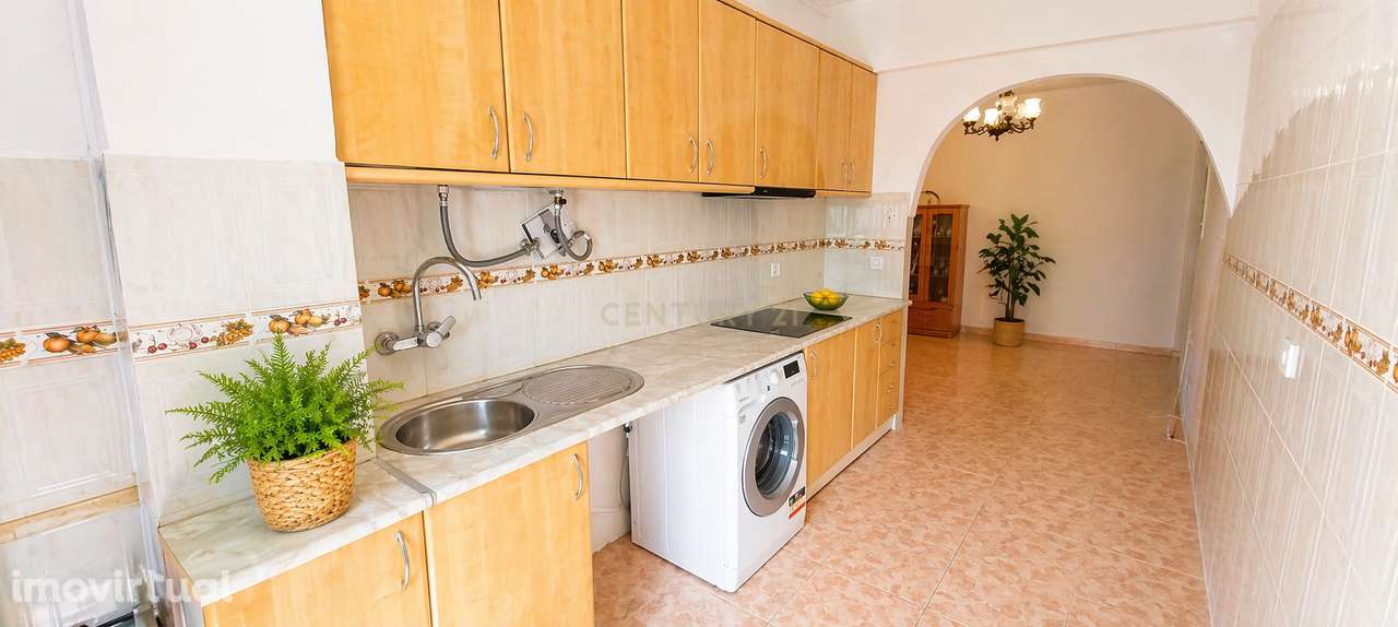 Apartamento T1+1 no centro da Moita com elevador. - Grande imagem: 2/9