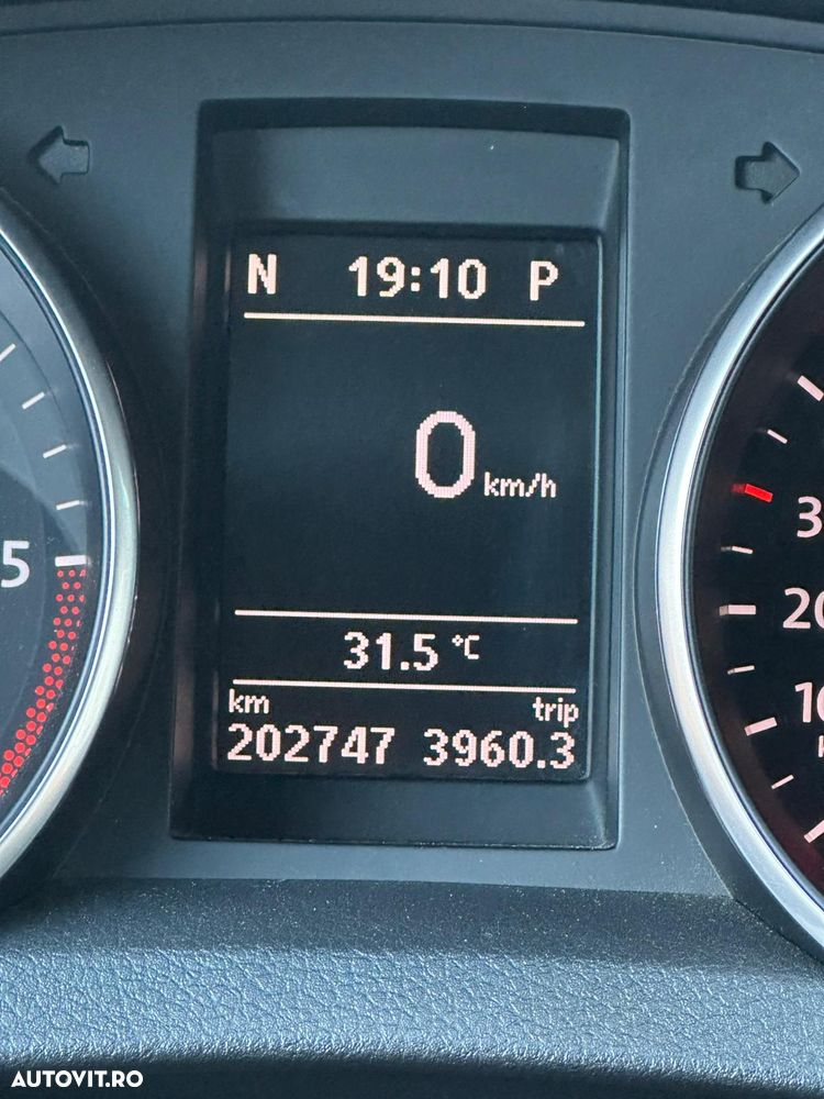 Volkswagen Golf 2.0 TDI Comfortline DPF DSG - 14