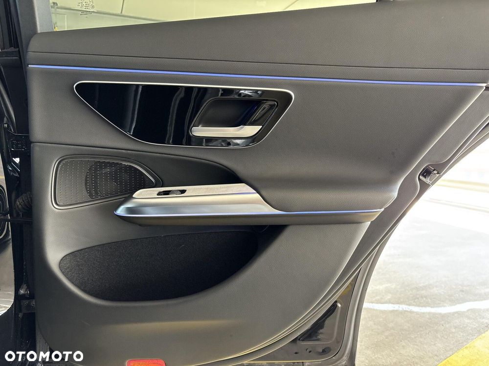 Mercedes-Benz Klasa E - 22