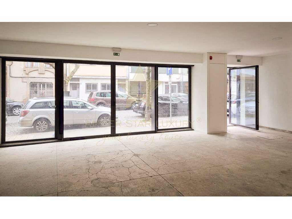 Loja Open Space de 382 m² em Zona Central do Porto - Ideal para Com... - Grande imagem: 2/9