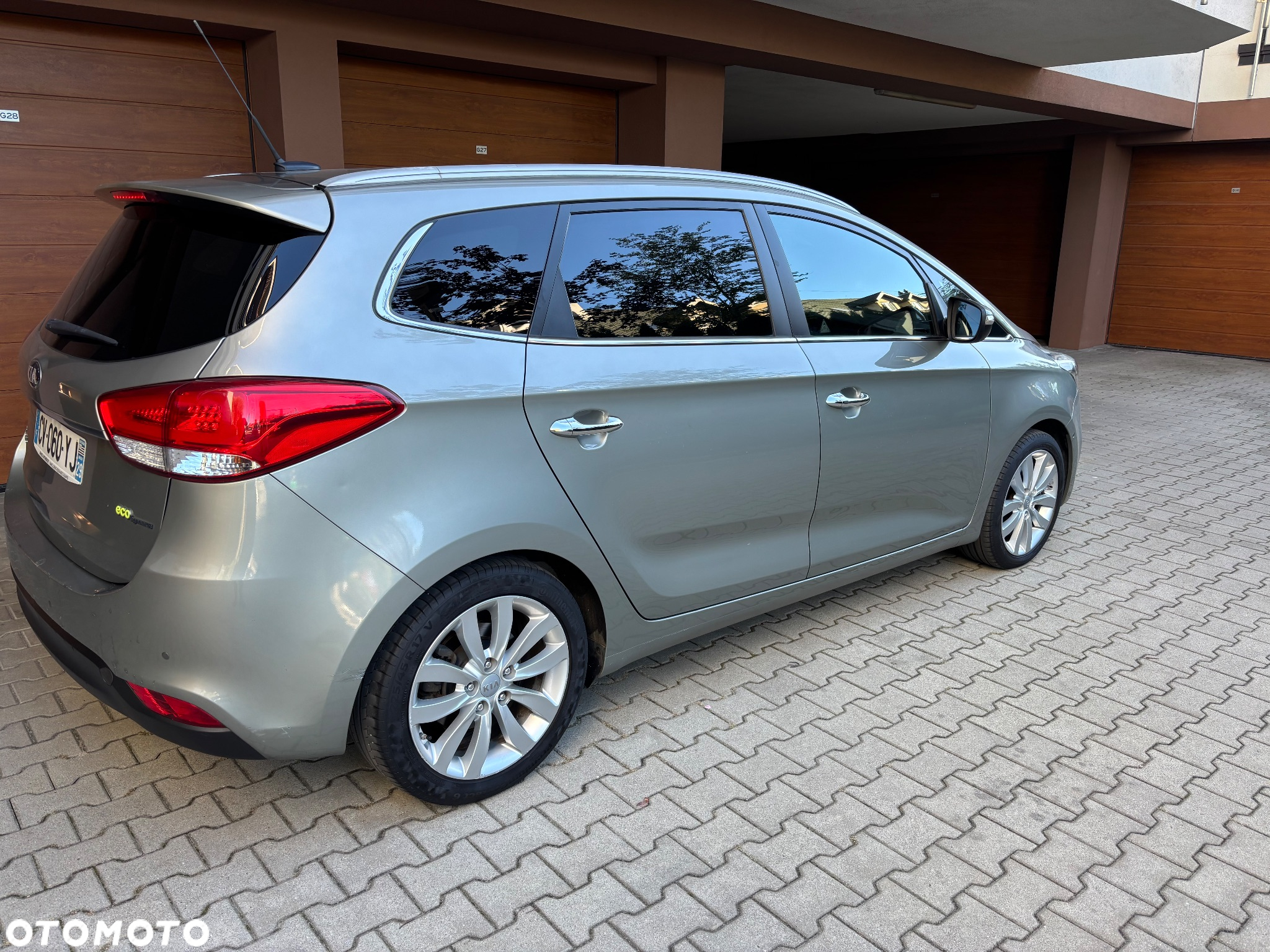 Kia Carens 1.7 CRDi 136 Dream Team Edition - 5