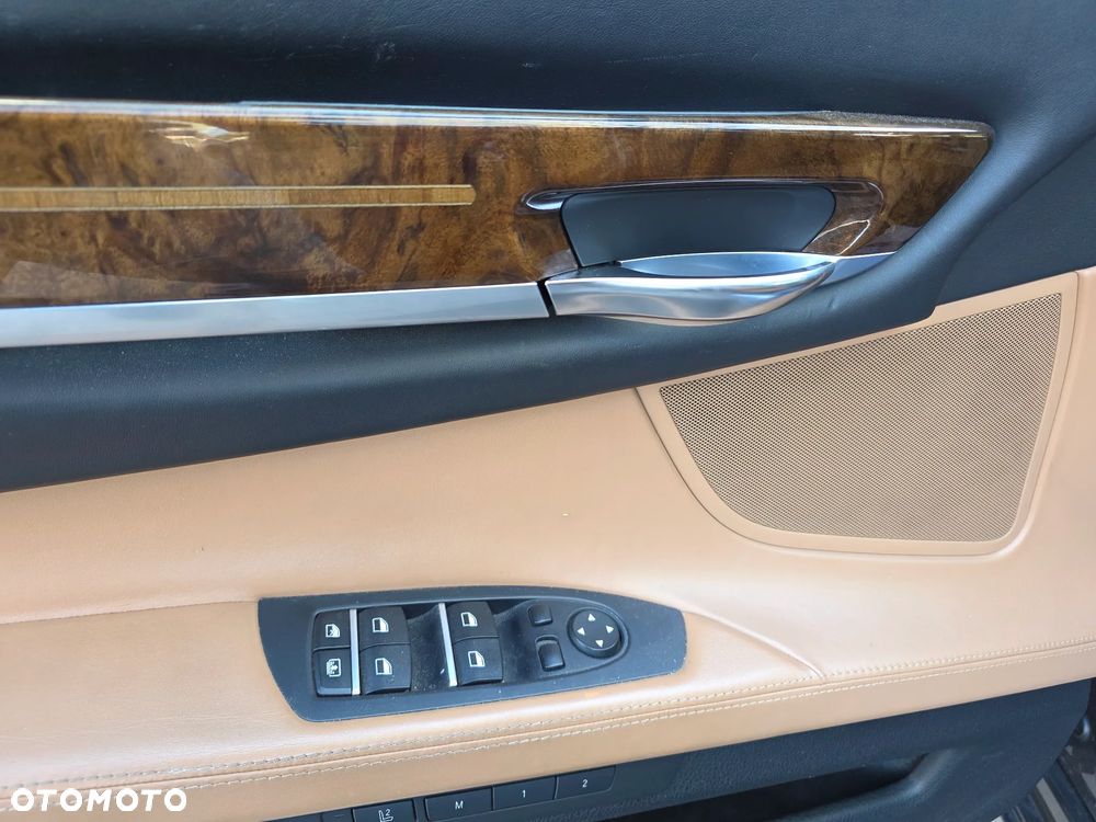 BMW Seria 7 730d xDrive - 9