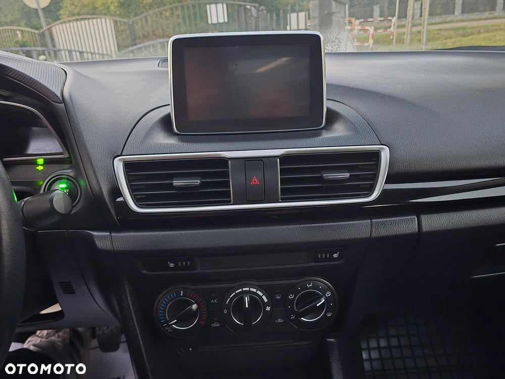 Mazda 3 SKYACTIV-G 120 Signature+ - 26