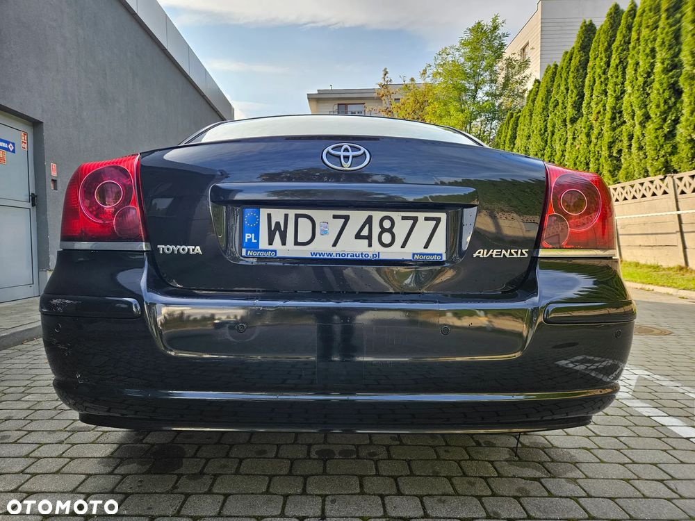 Toyota Avensis 1.8 VVT-i Luna - 12