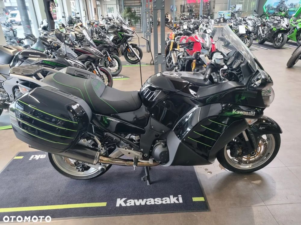 Kawasaki GTR - 36