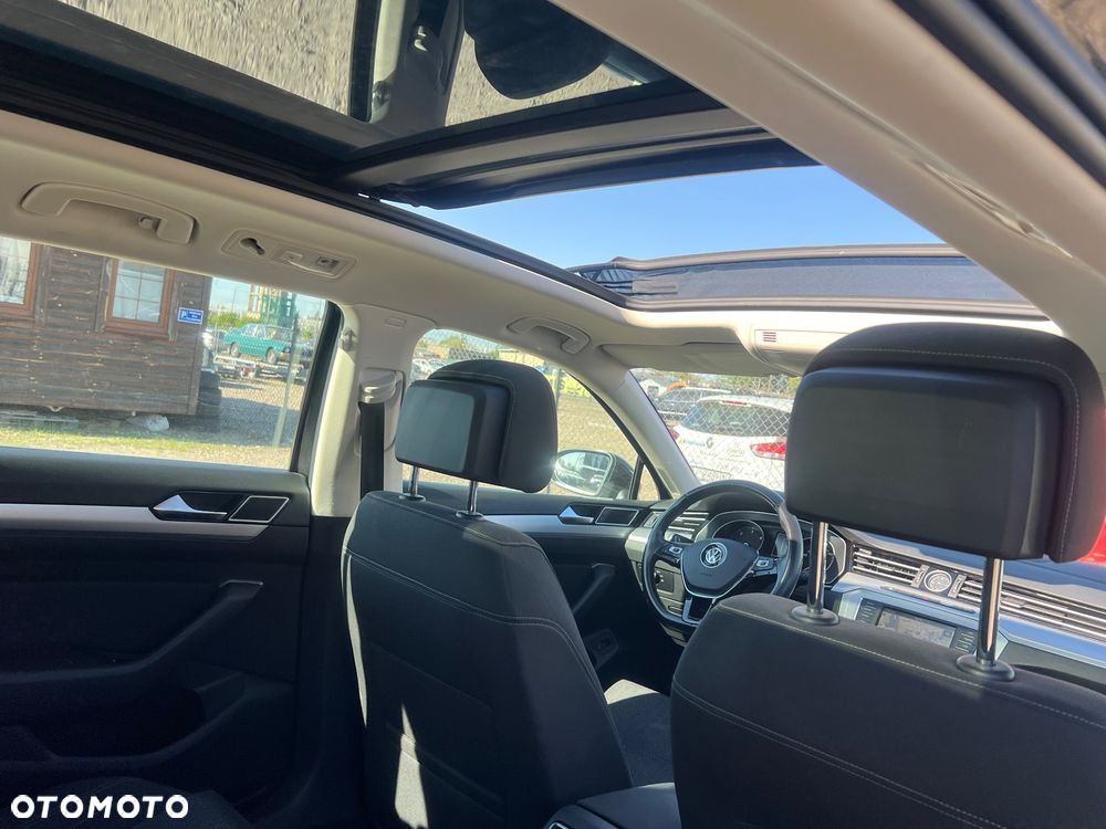 Volkswagen Passat - 10