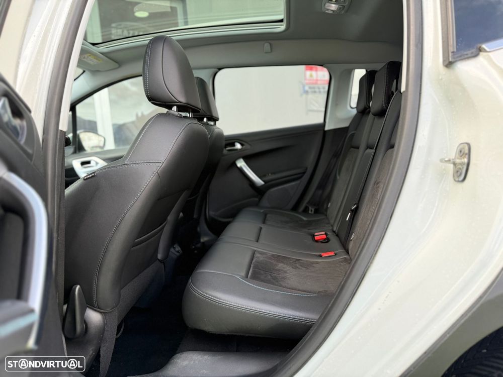 Peugeot 2008 1.6 BlueHDi Crossway - 38