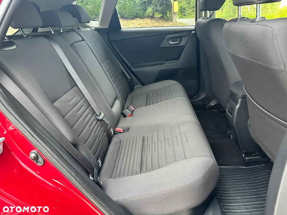 Toyota Auris 1.8 VVT-i Automatik Design Edition - 30