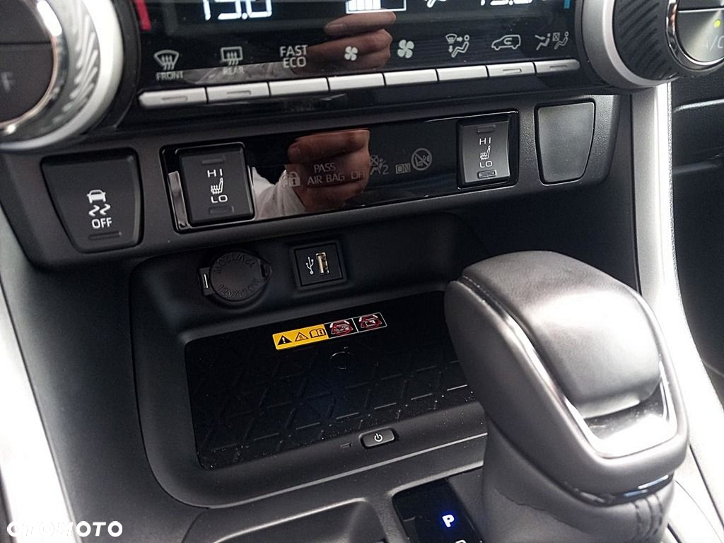 Toyota RAV4 - 14