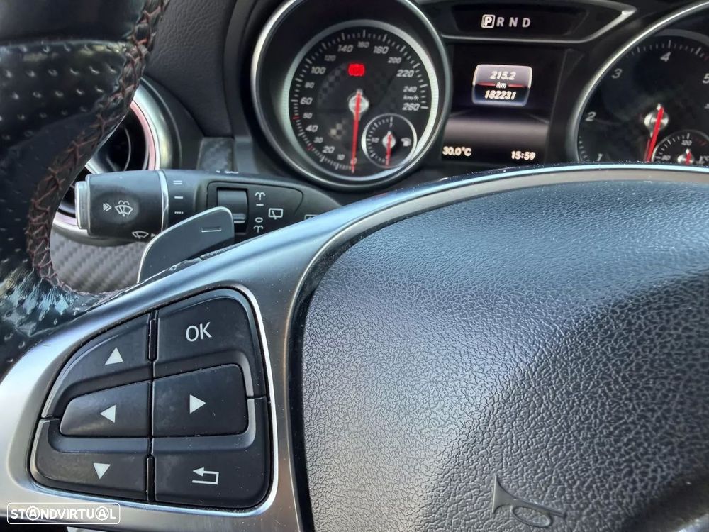 Mercedes-Benz A 220 d 7G-DCT AMG Line - 20