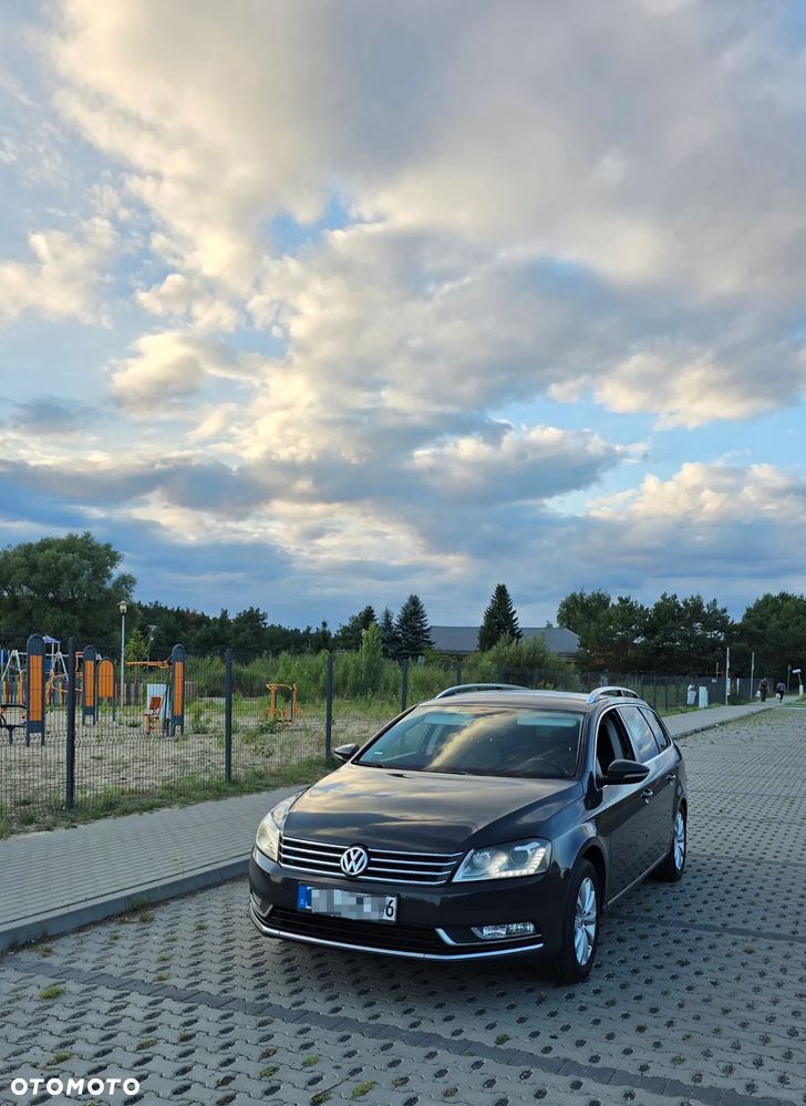 Volkswagen Passat - 2